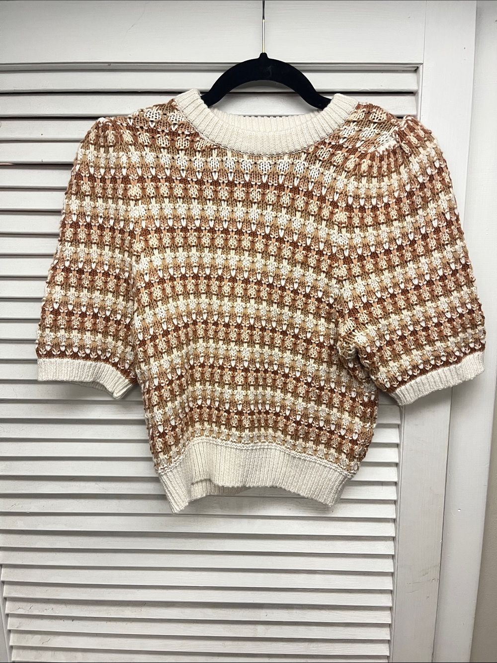 Universal Thread Cream and Tan Striped Short-Sleeve Knit Top